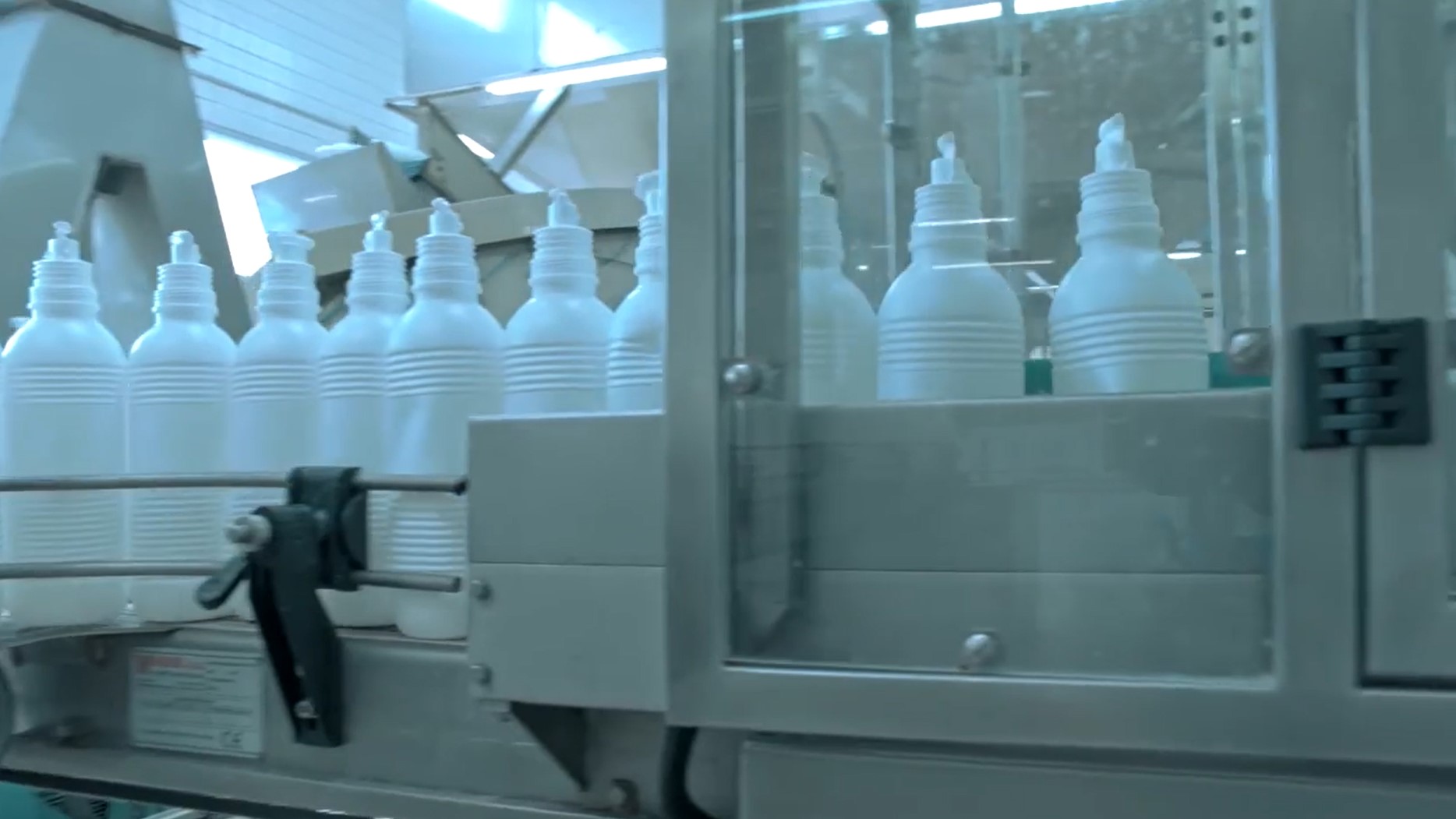 Used Bottle blowing, filling, closing, sterilizing, labelling and packing line for PE bottles of 1,5 liter with milk - Sidel / Remy / Stork