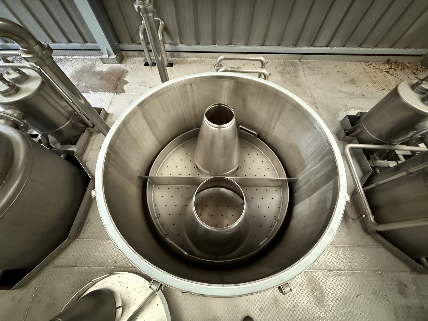 Used Complete GEA Niro Atomizer powder plant with 4-Effect TVR Evaporator, Spray Dryer, Fluidbed Dryer, Cyrstallisation tanks and filling station