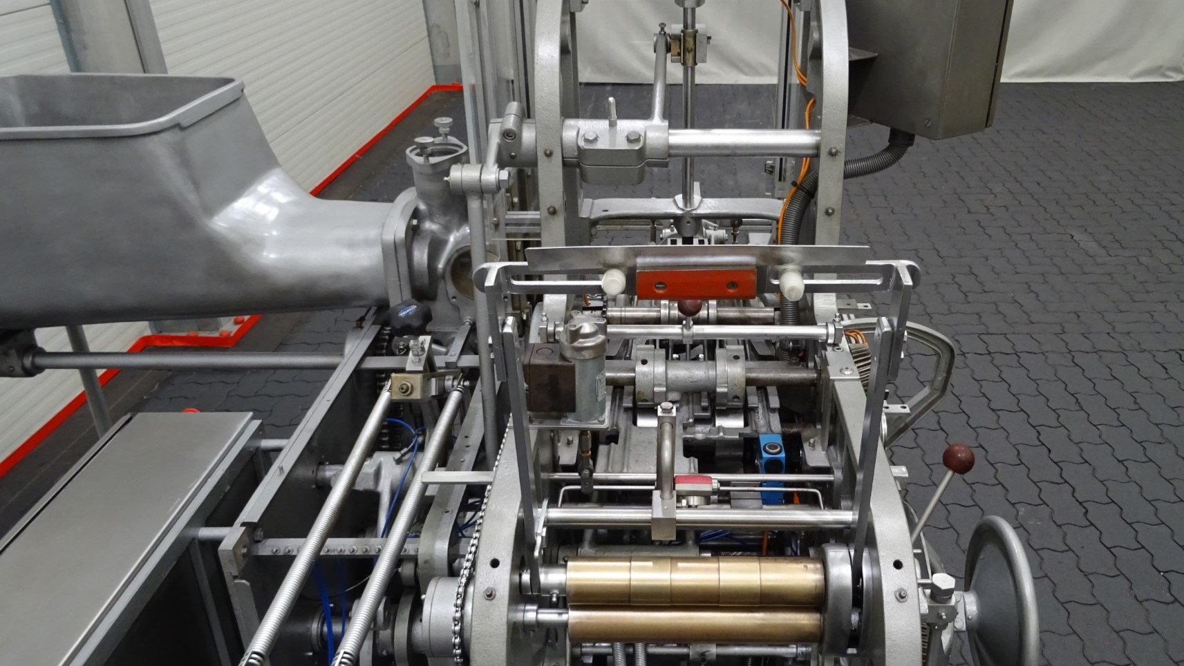 Used Filling and wrapping machine for butter Benhil Multipack 8340