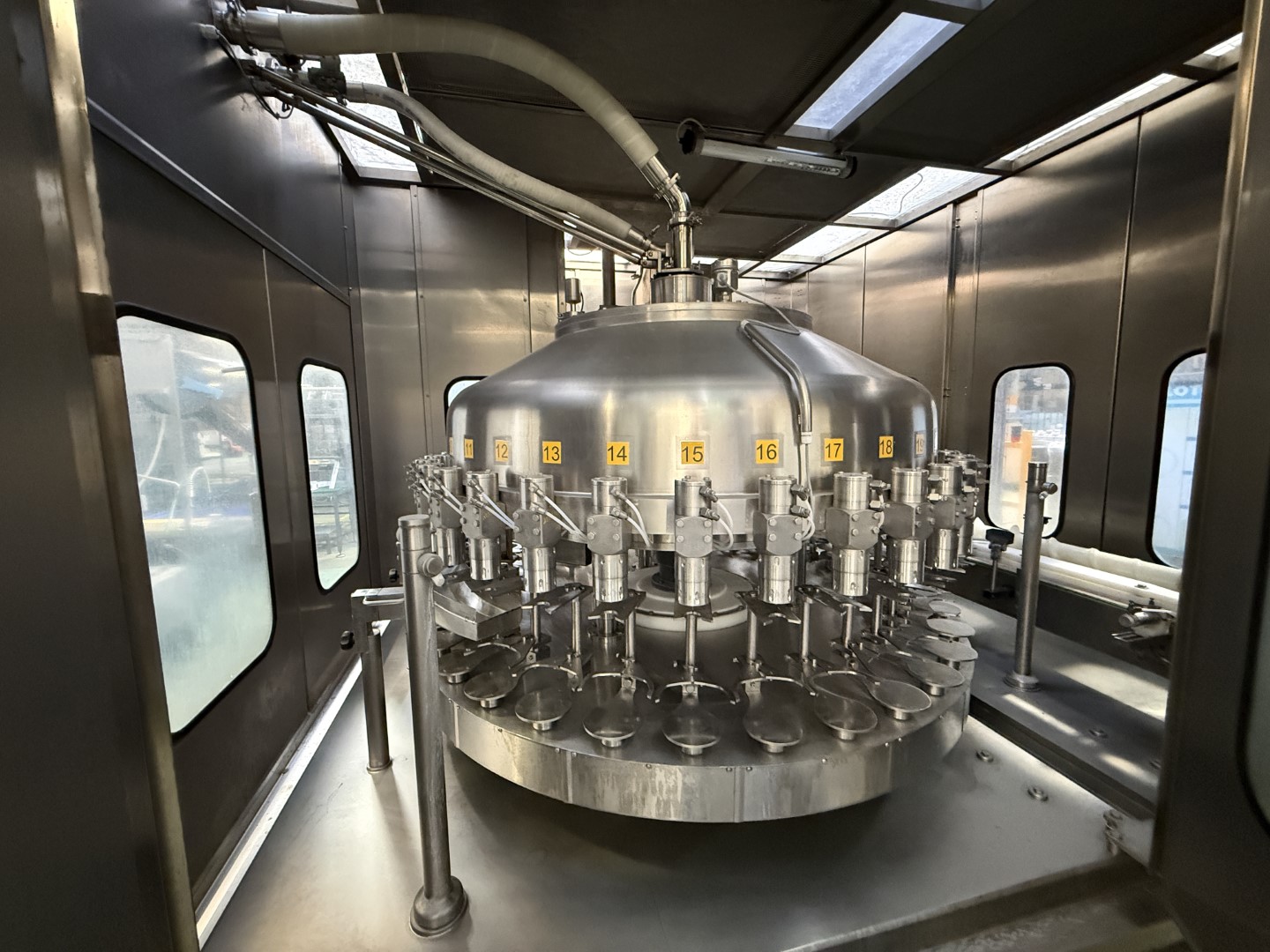 Used Filling, closing, labelling and packing line for plastic containers of 2 liter with fresh milk - Weightpack WFT 32.10.160