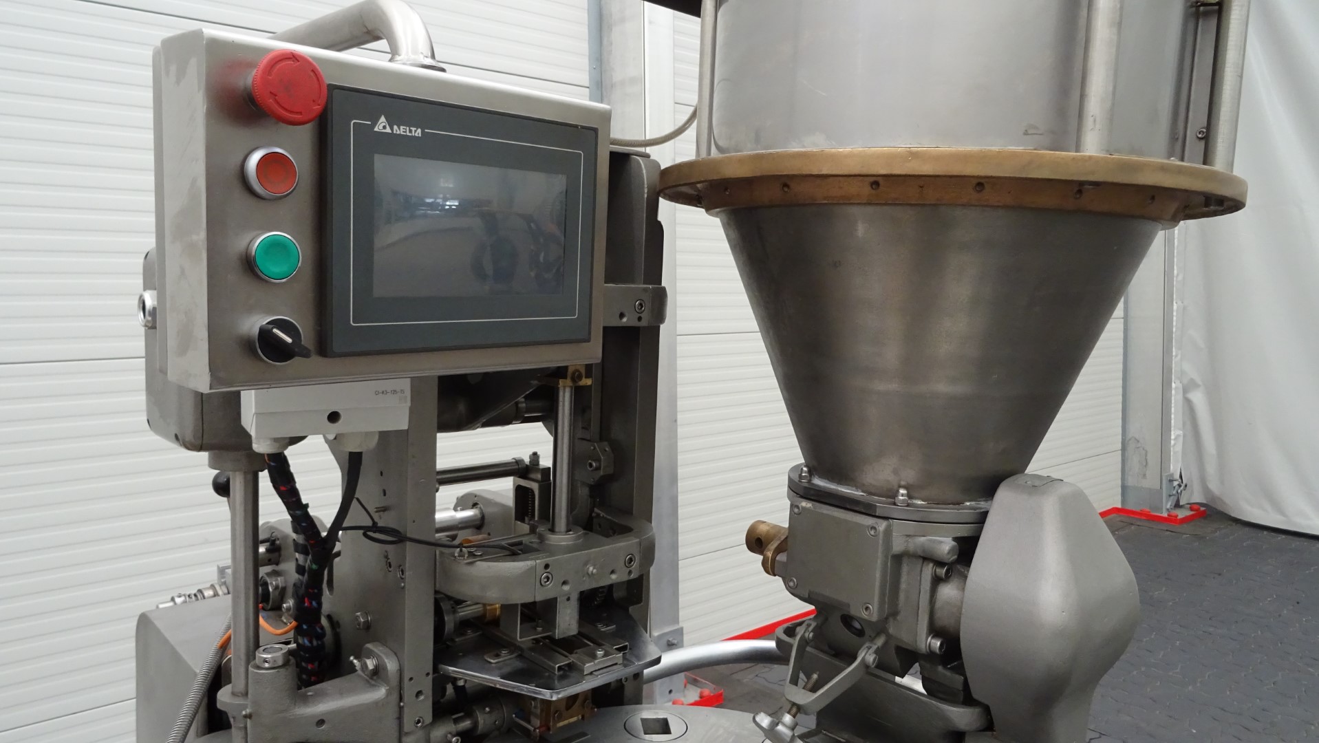 Used Filling and wrapping machine for miniportions of butter Benhil 8304