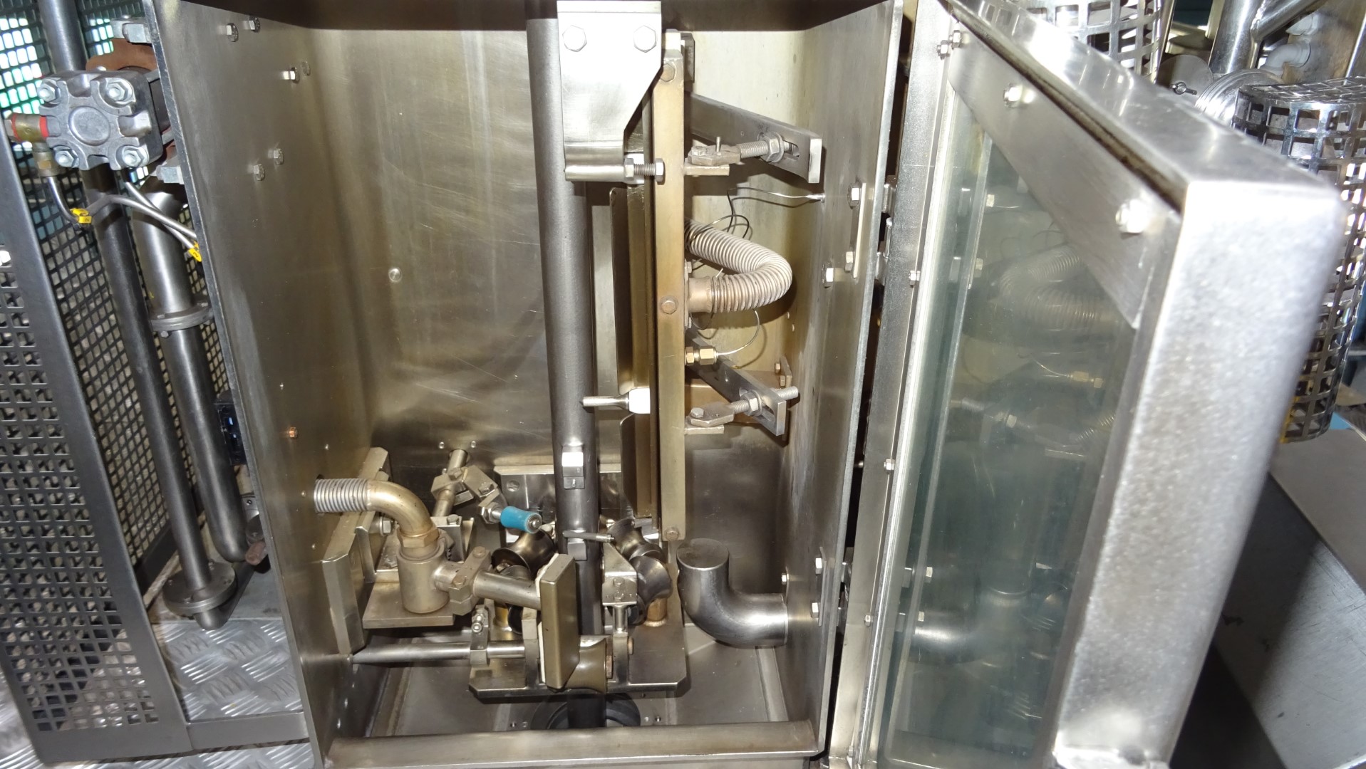 Used Aseptic Carton Filler - Tetra Pak TBA/8 - 100 V - 1.000 ml SQ