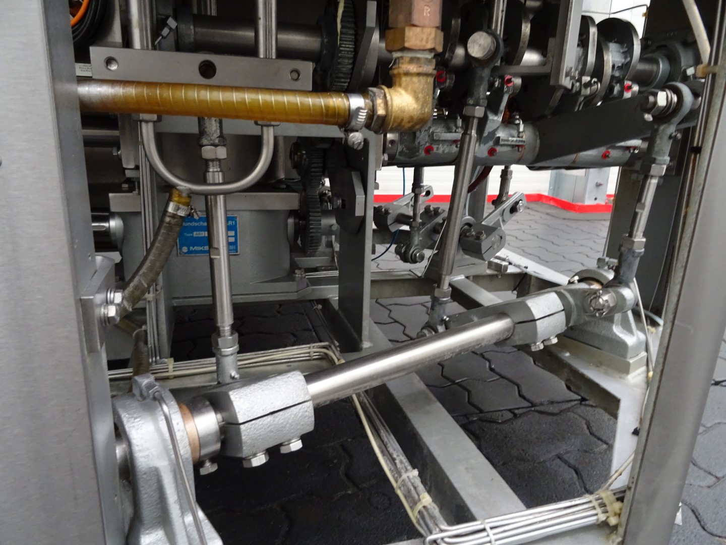 Used Cup filling and sealing machine Ampack Ammann ARL8/2