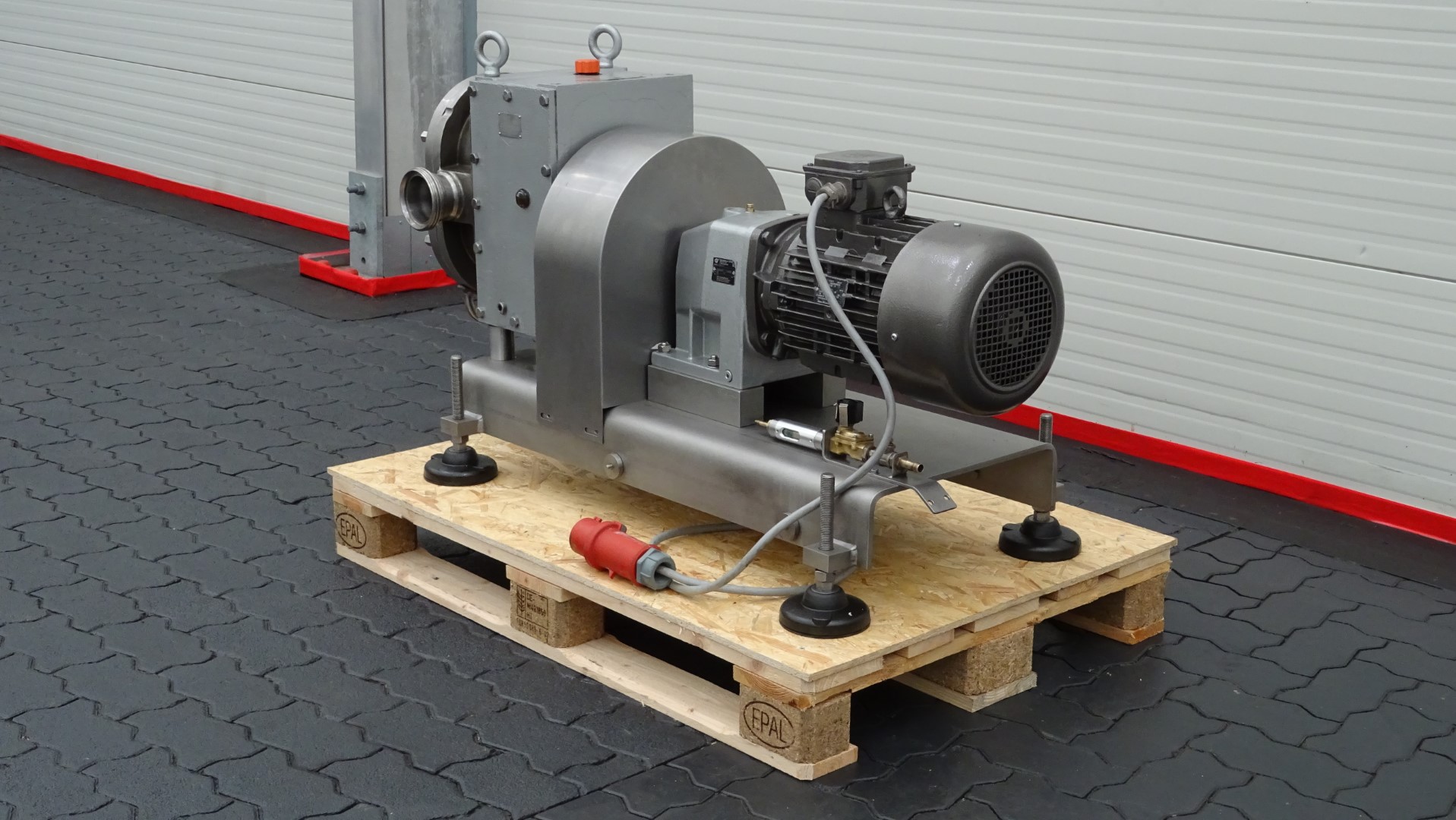 Used Rotary positive displacement pump / Lobe pump - Fristam FKL 150