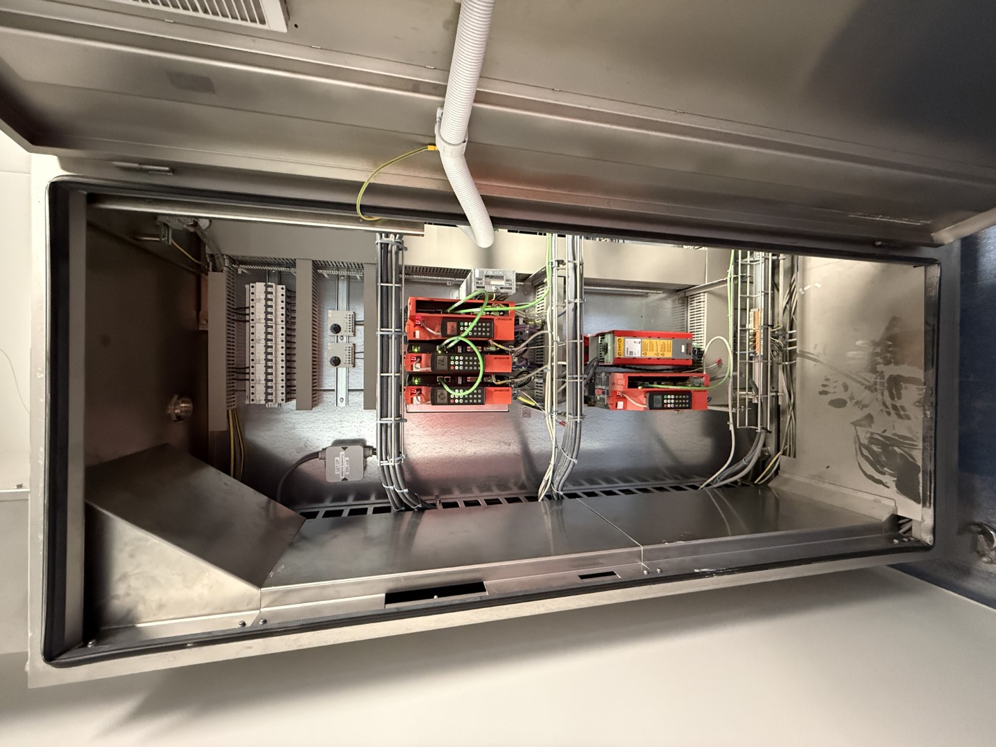 Used Dough processing / rollout line - Rademaker sheeting line with universal line and Packo nitrogen freezer