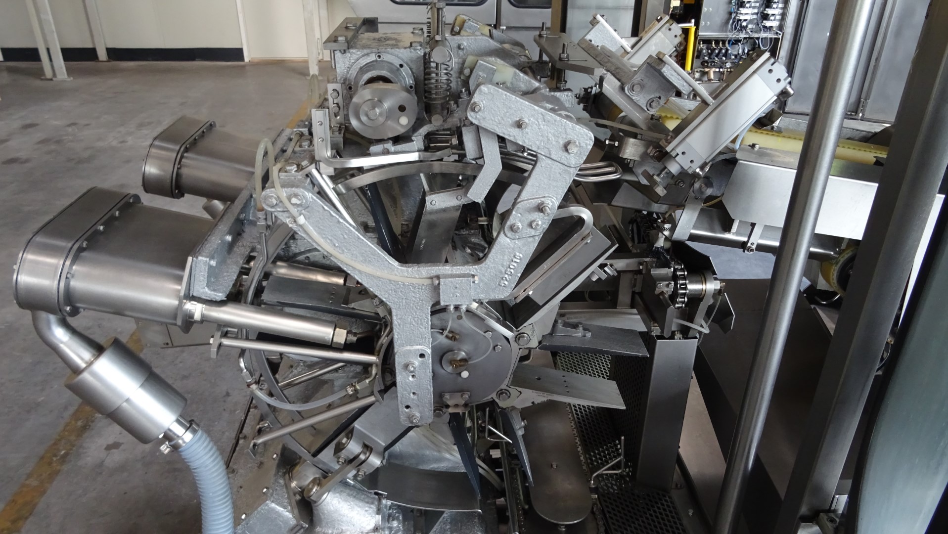 Used Aseptic Carton Filler - Tetra Pak TBA/8 - 110 V - 1.000 ml Sq