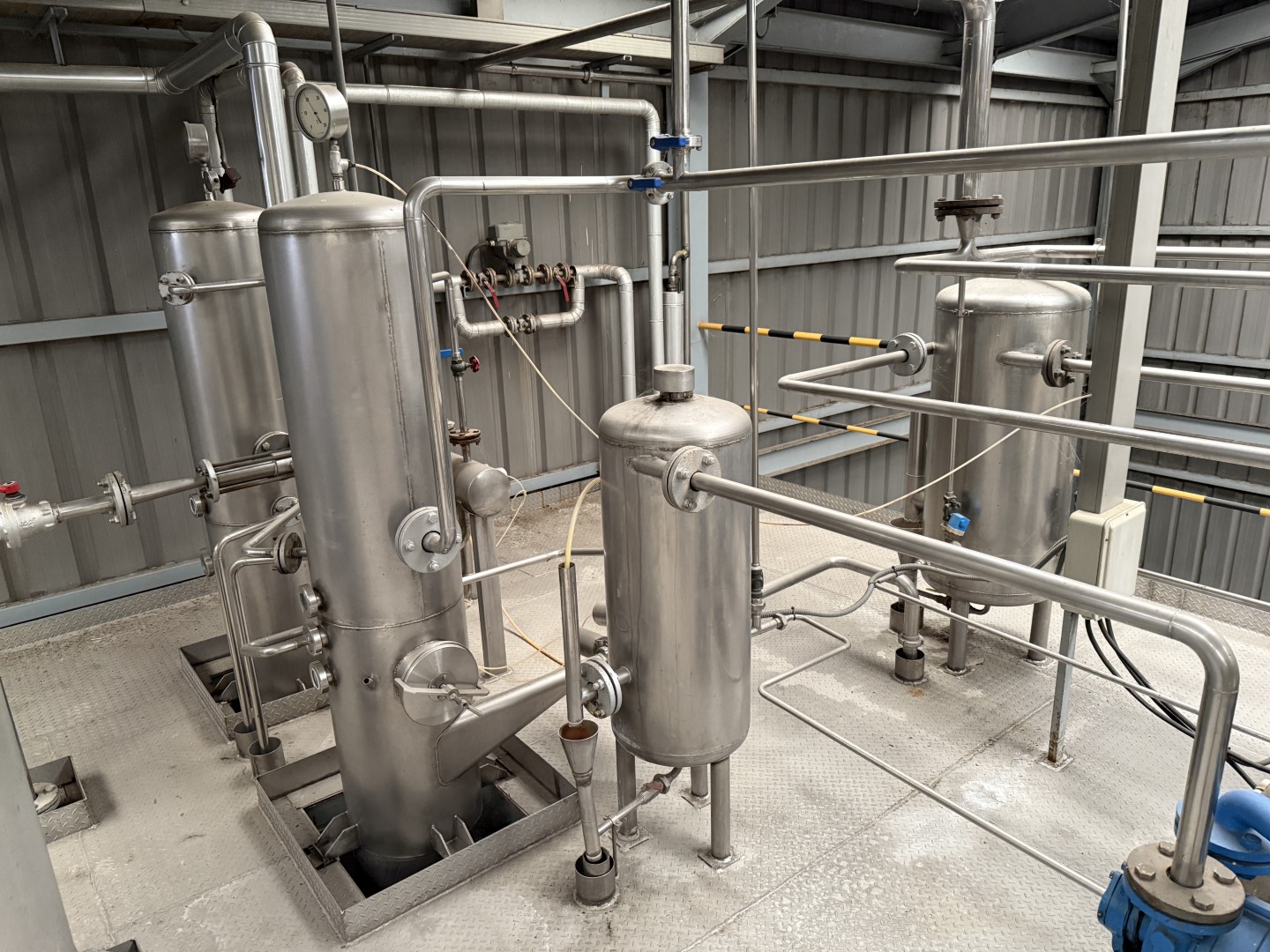 Used Complete GEA Niro Atomizer powder plant with 4-Effect TVR Evaporator, Spray Dryer, Fluidbed Dryer, Cyrstallisation tanks and filling station