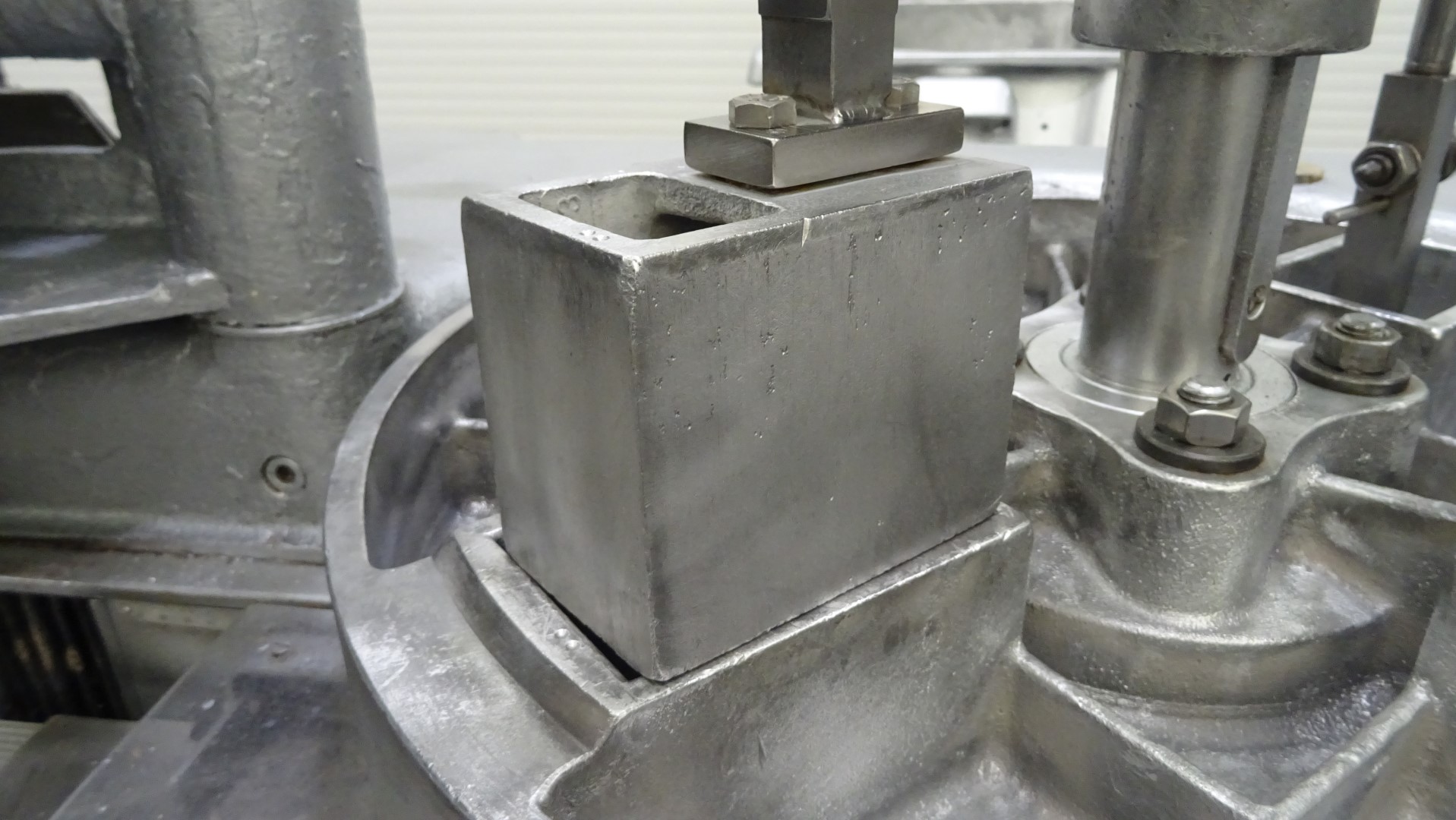 Used Filling and wrapping machine for butter SIG F100