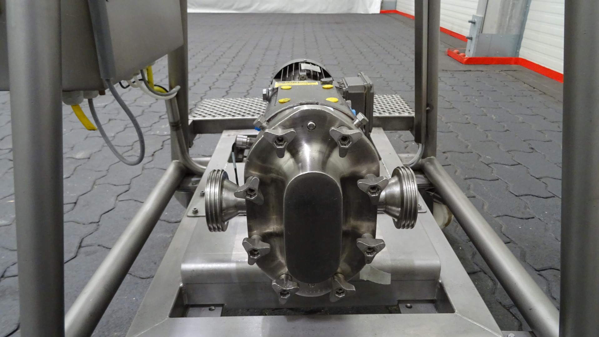 Used Rotary positive displacement pump / Lobe pump - Waukesha 015