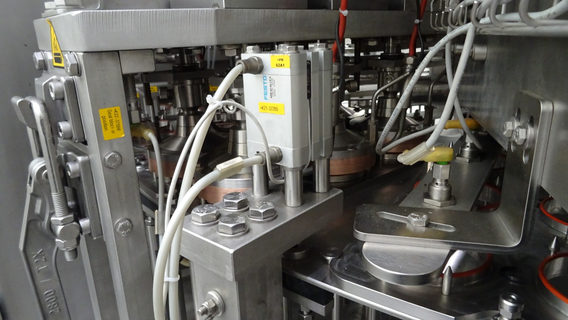 Used Aseptic cup filling, sealing and snap cap machine - Waldner Dosomat 16.6AS