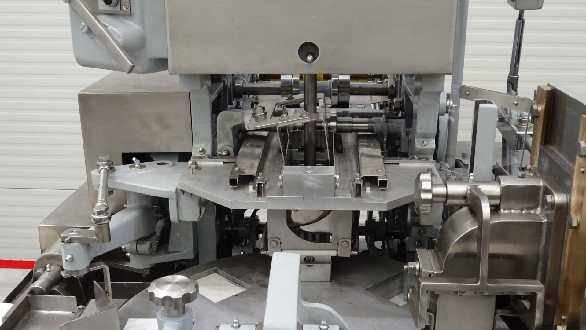 Used Reconditioned filling and wrapping machine for butter - Trepko XPG-40 for 250 gram