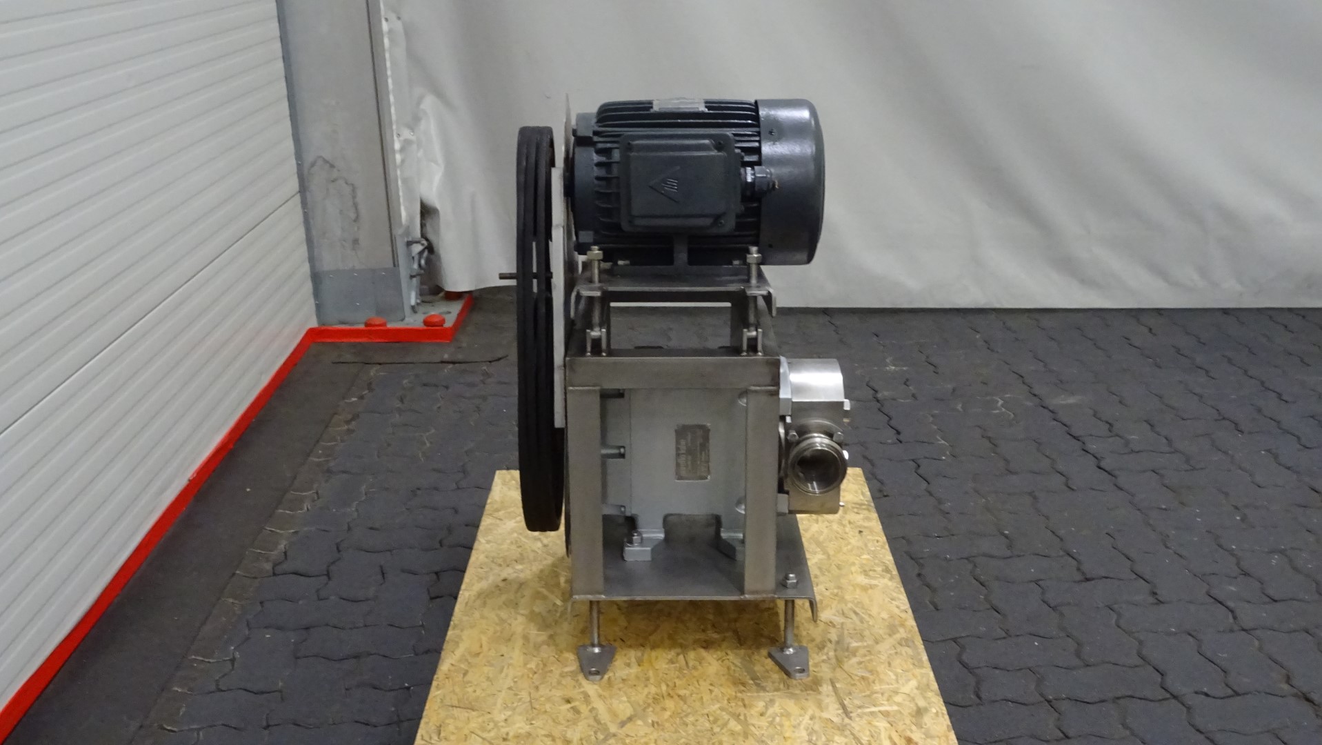 Used Rotary positive displacement pump / Lobe pump - ITT Jabsco Pureflo Lobe 24250-4310