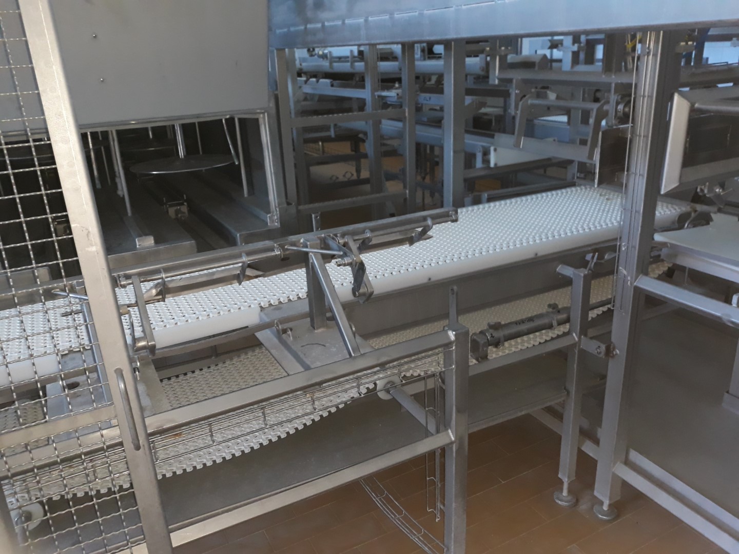 Used Gouda Euroblock Cheese Plant for 100.000 liter of milk per day - 10.000 kg of Gouda cheese per day