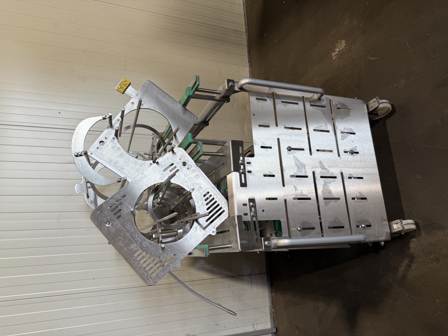 Used Cup filling and sealing machine Grunwald Rotary 12.000E/1-/2