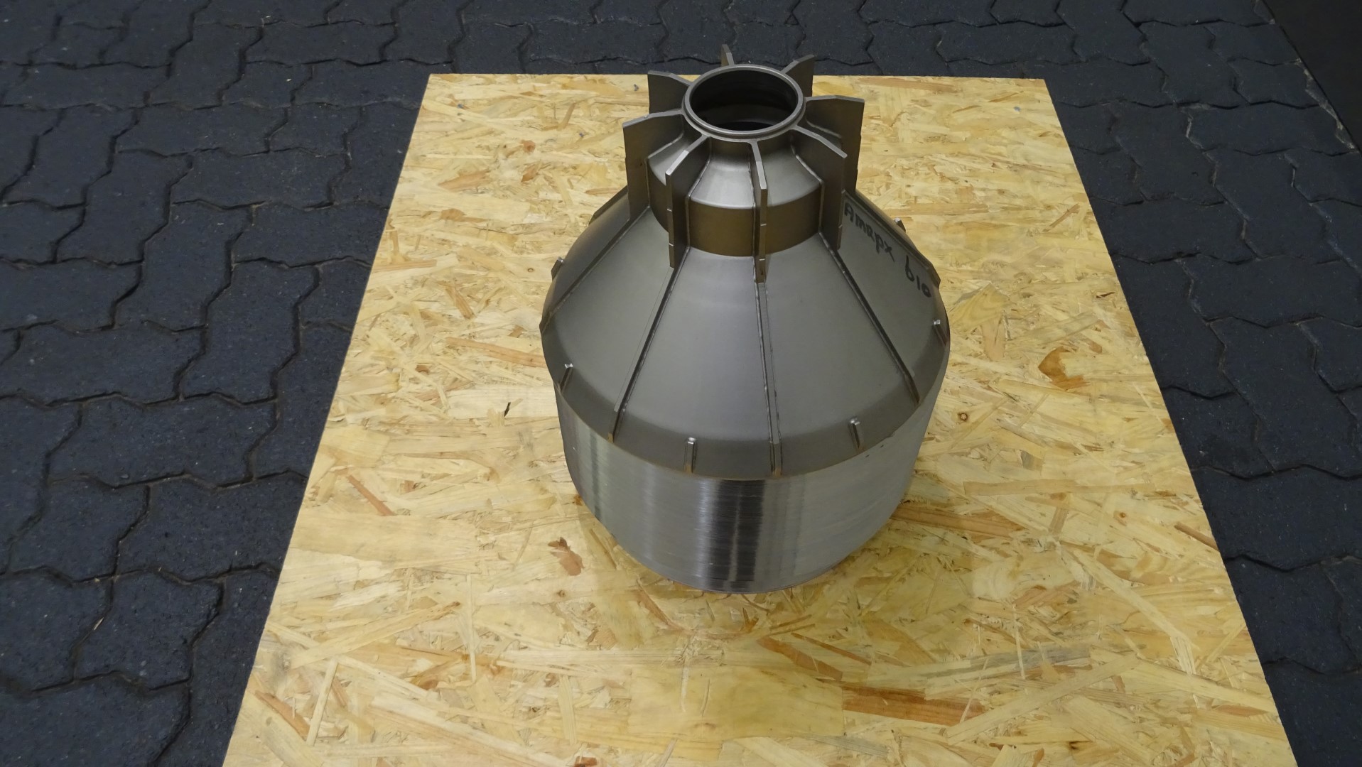 Used Disc stack with distributor and 145x Discs - Tetra Pak A 610 HGD-14C Butteroil Separator