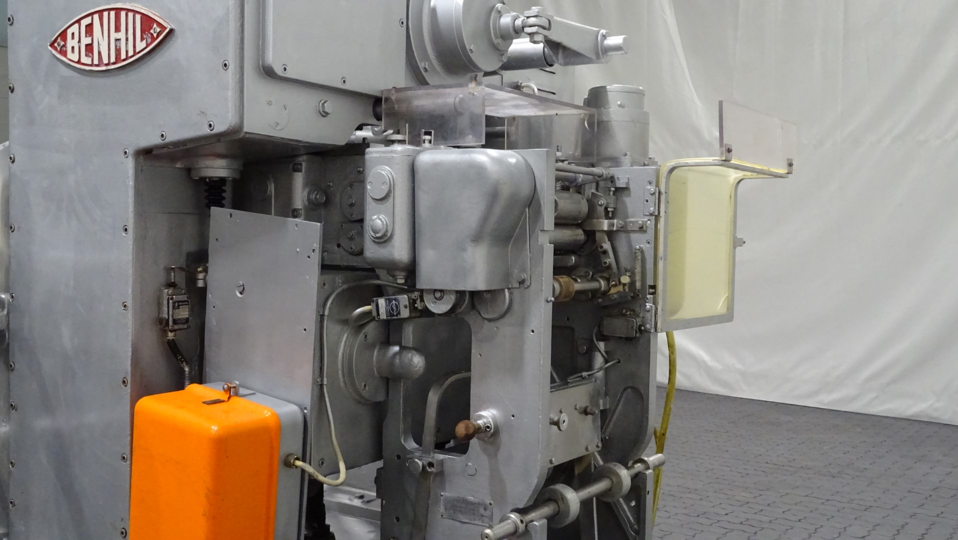 Used Fully Automatic High Speed Packaging Machine for Margarine Benhil Multipack 8148