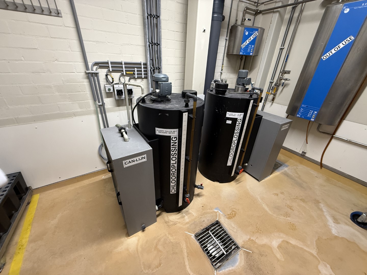 Used Complete can filling and closing line for liquids (nutrition) in 250 gram aluminium cans