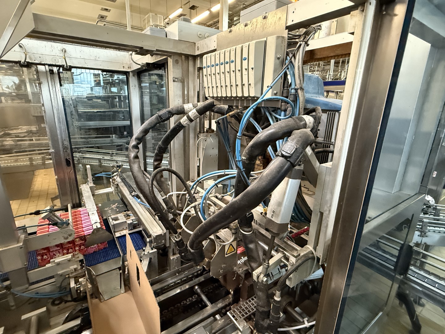 Used Aseptic Carton Filling Line: Tetra Pak TBA/19 - 30 V - 200 ml Slim + Easy Ride + TSA 21 + CBP 70