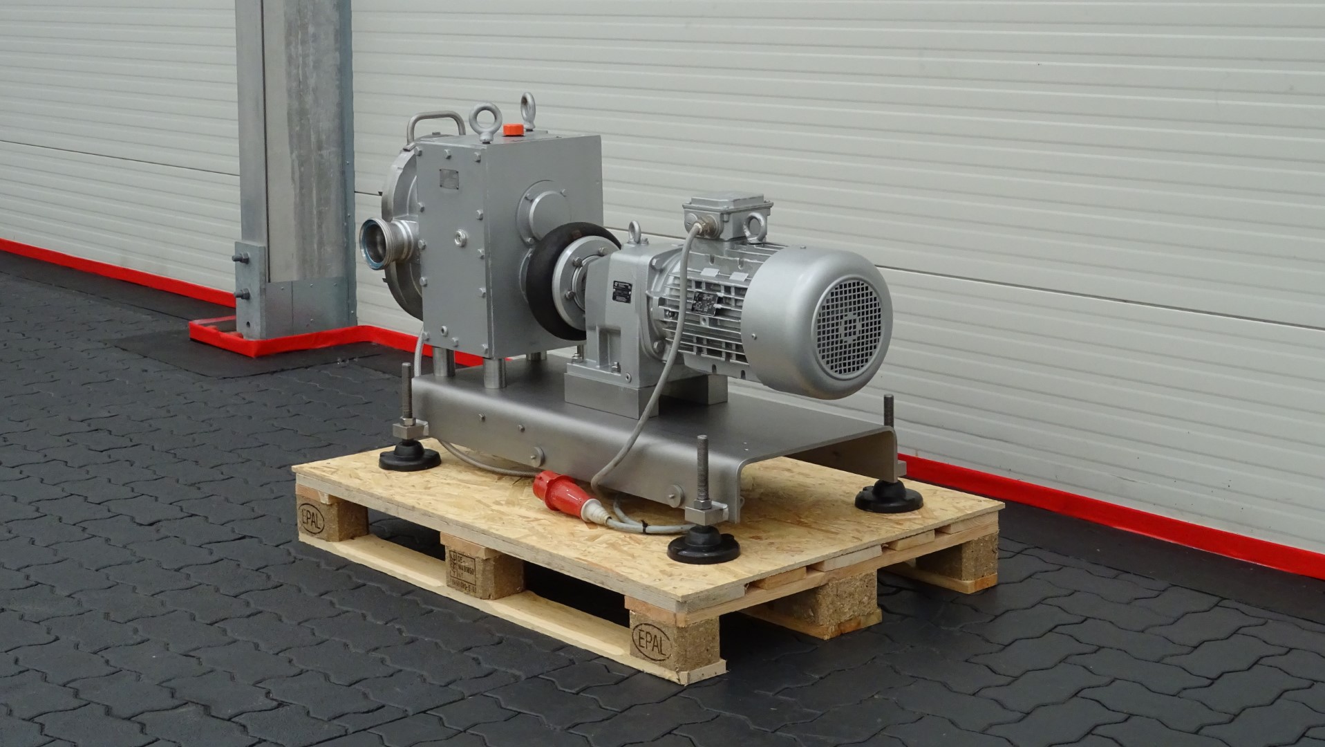 Used Rotary positive displacement pump / Lobe pump - Fristam FKL 150