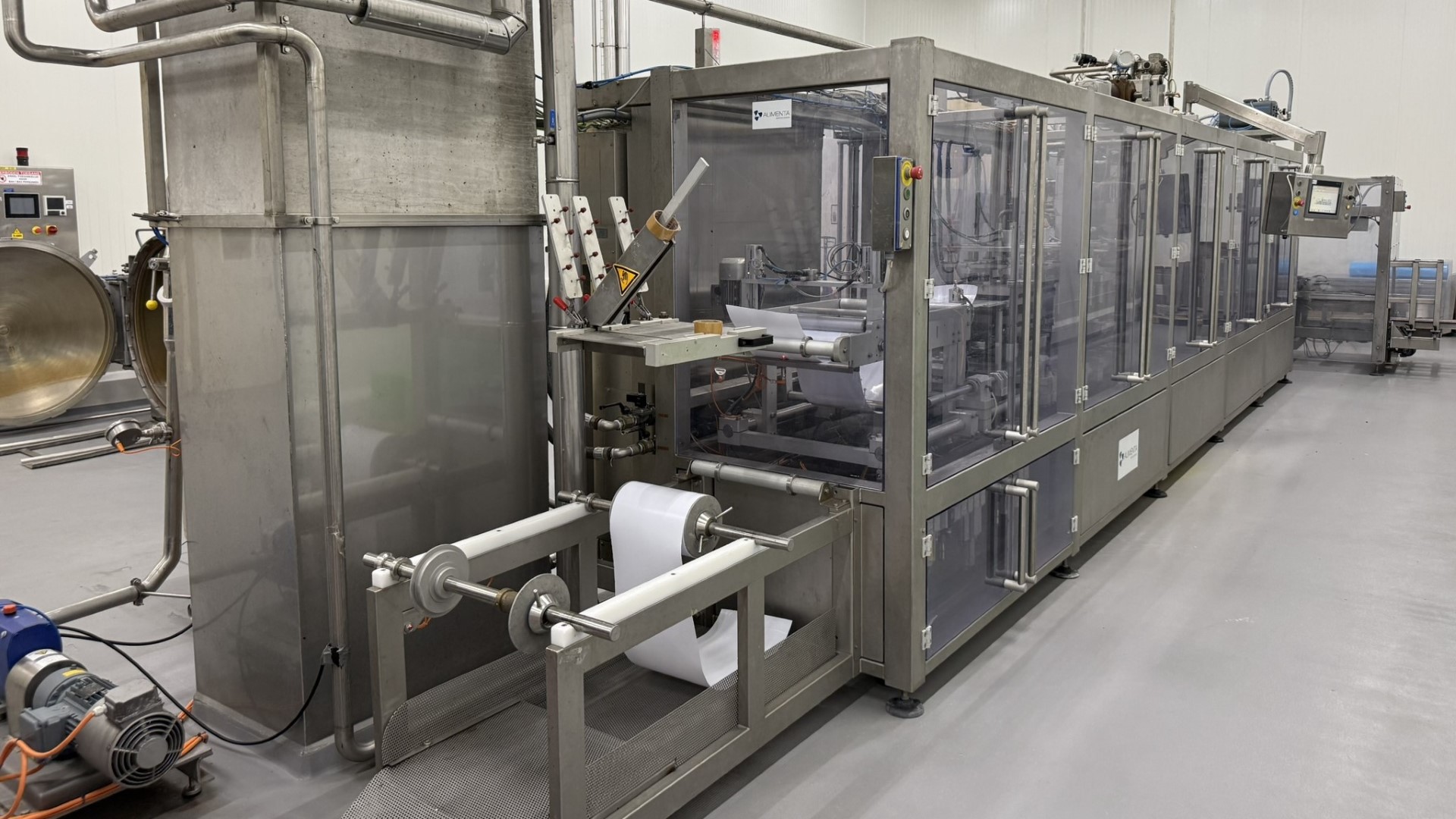 Used Form Fill Seal Machine (FFS) for mini-portions - Alimenta Newpack Division Thermoform FM100/E-20 HC