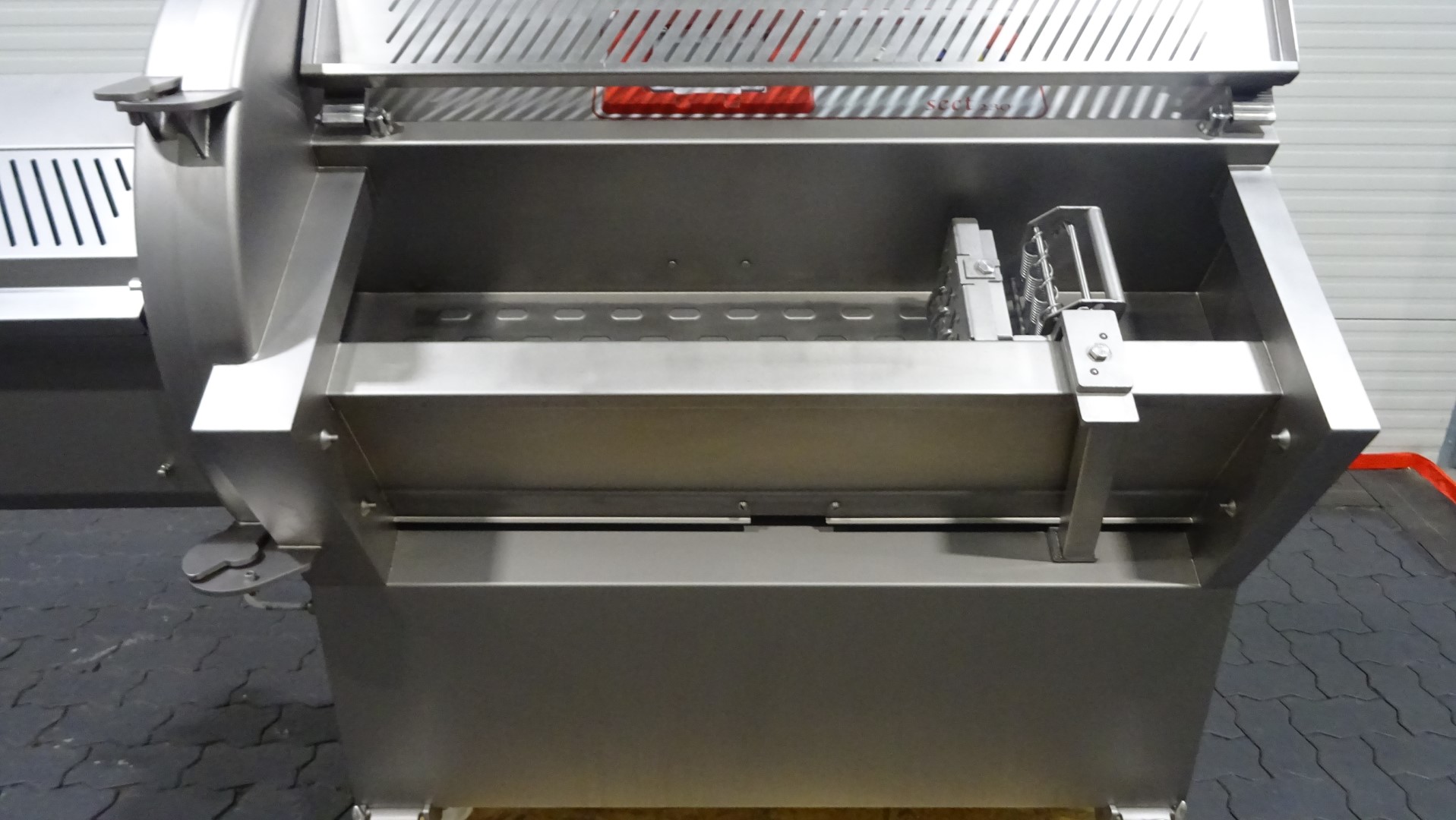 Used Year 2023 - Highly flexible portion cutting machine - Holac sect 230 TC