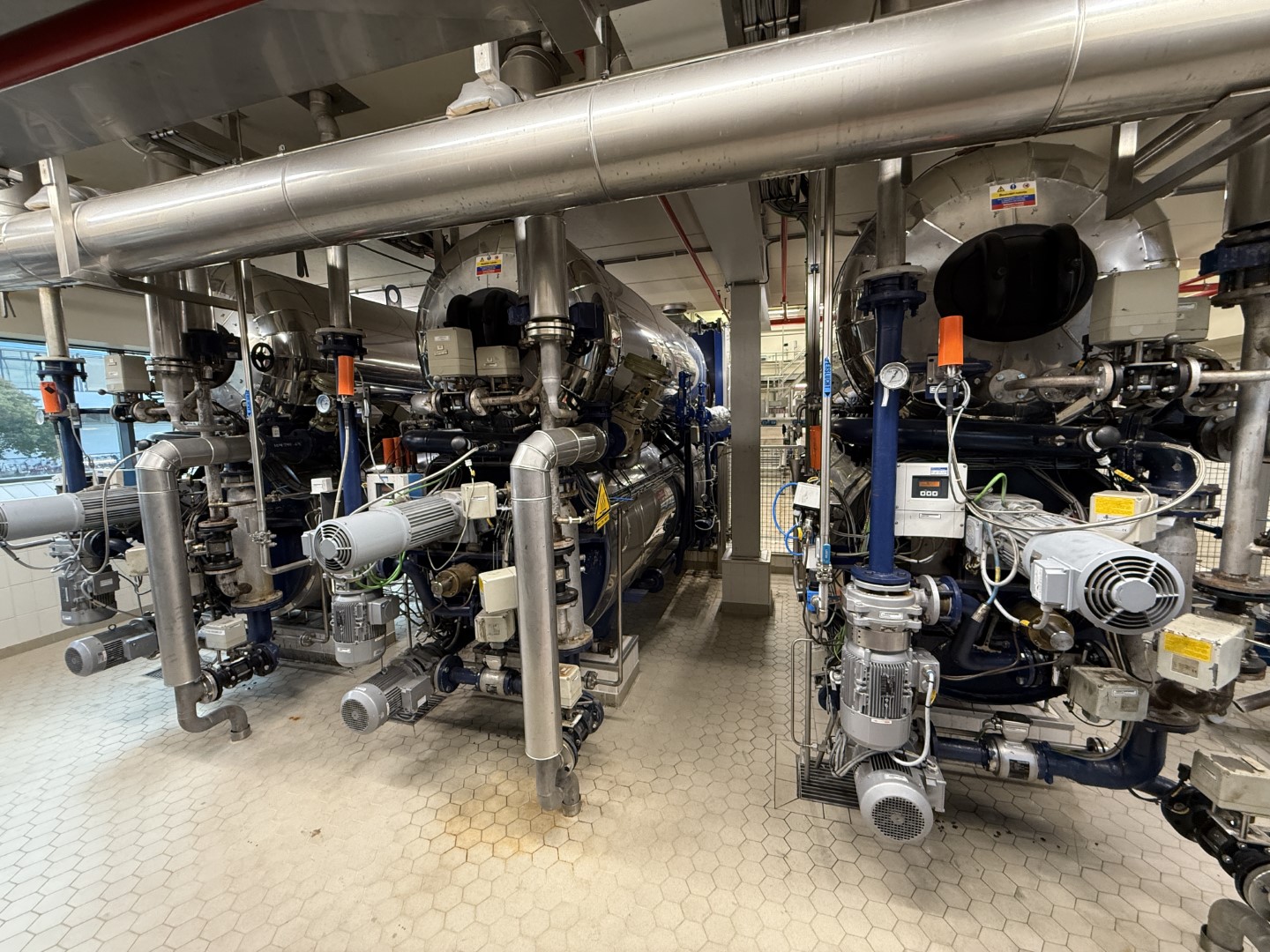 Used Complete can filling and closing line for liquids (nutrition) in 250 gram aluminium cans