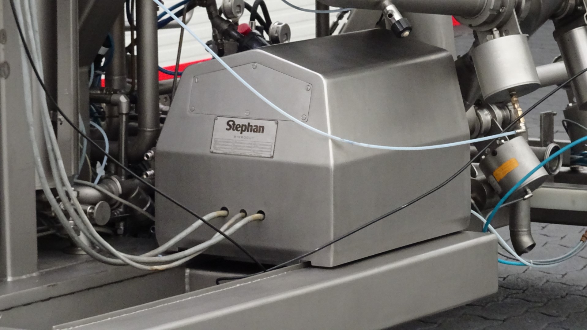 Used Vacuum processing system Stephan VM/MC 800/20 Vacutherm + Mikrocut MCH 20/VM