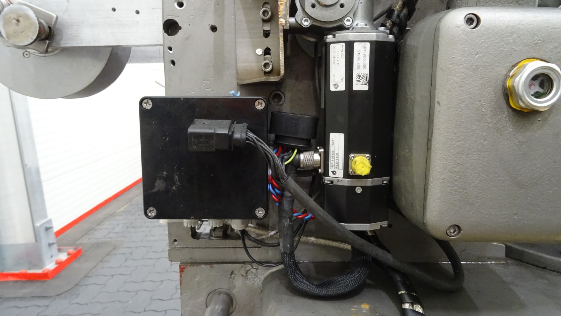 Used Filling and wrapping machine for miniportions of butter Benhil 8304