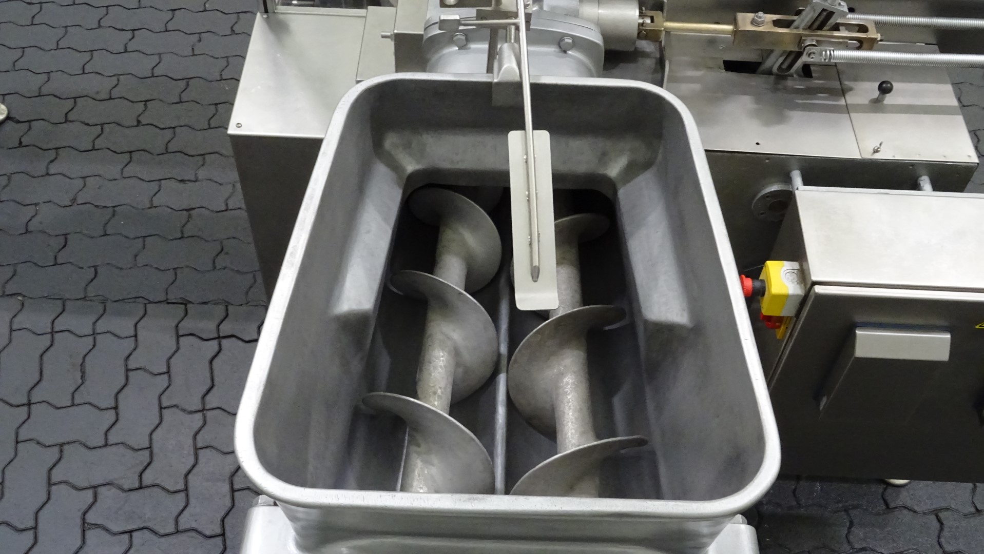 Used Filling and wrapping machine for butter Benhil Multipack 8340