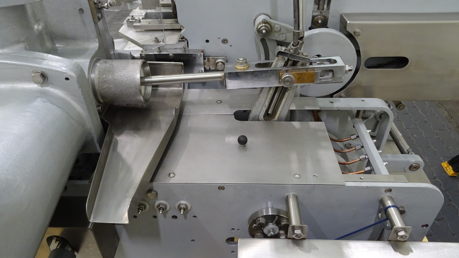 Used Reconditioned filling and wrapping machine for butter - Trepko XPG-40 for 250 gram