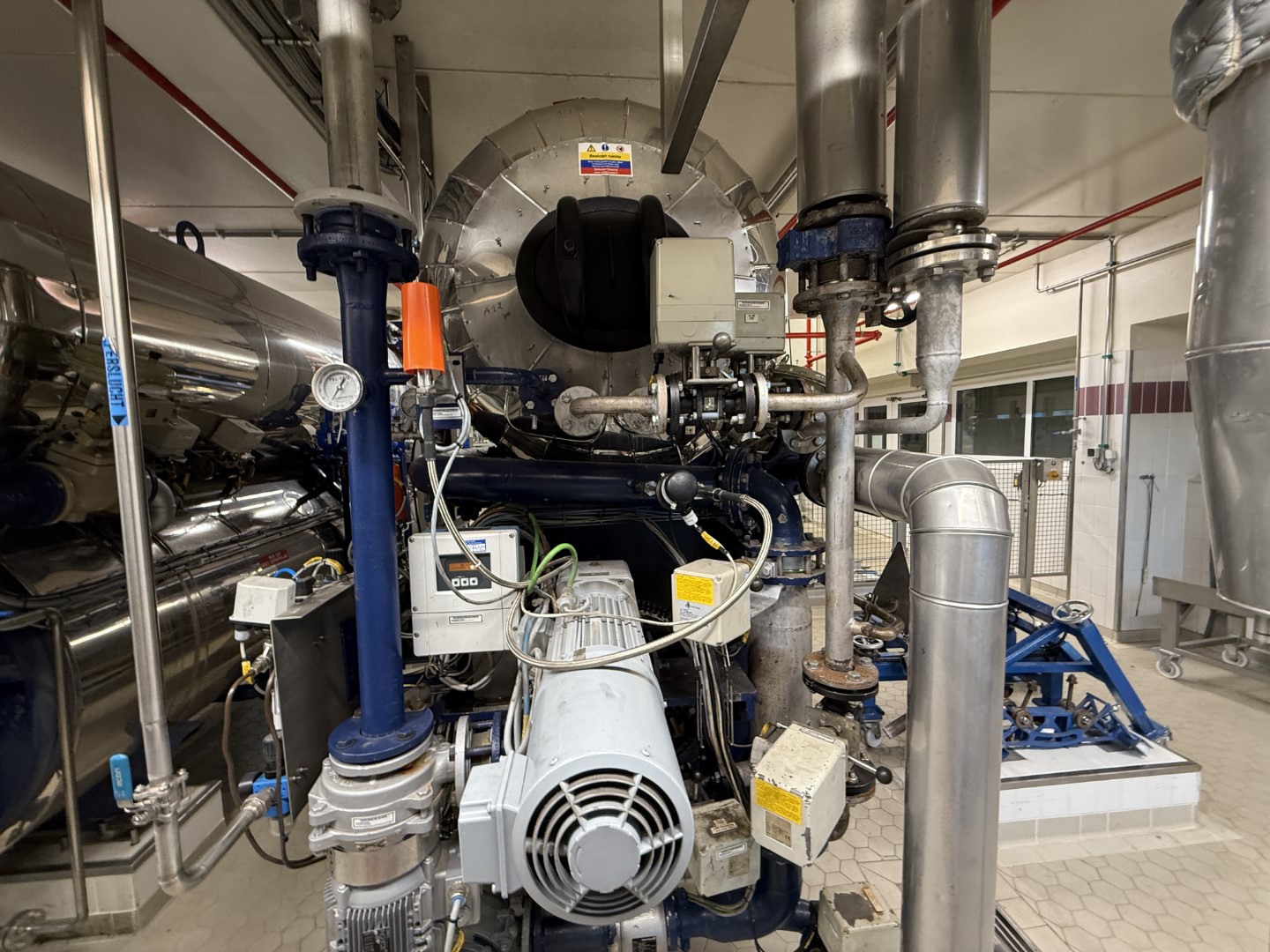 Used Complete can filling and closing line for liquids (nutrition) in 250 gram aluminium cans