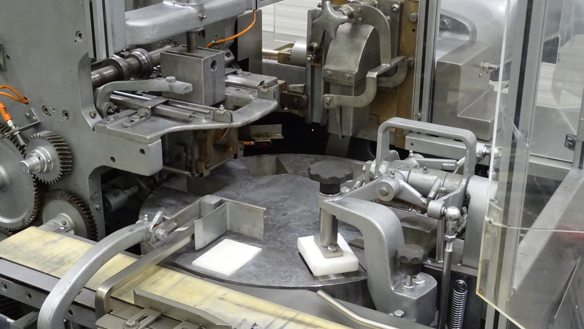 Used Filling and wrapping machine for butter Benhil Multipack 8340