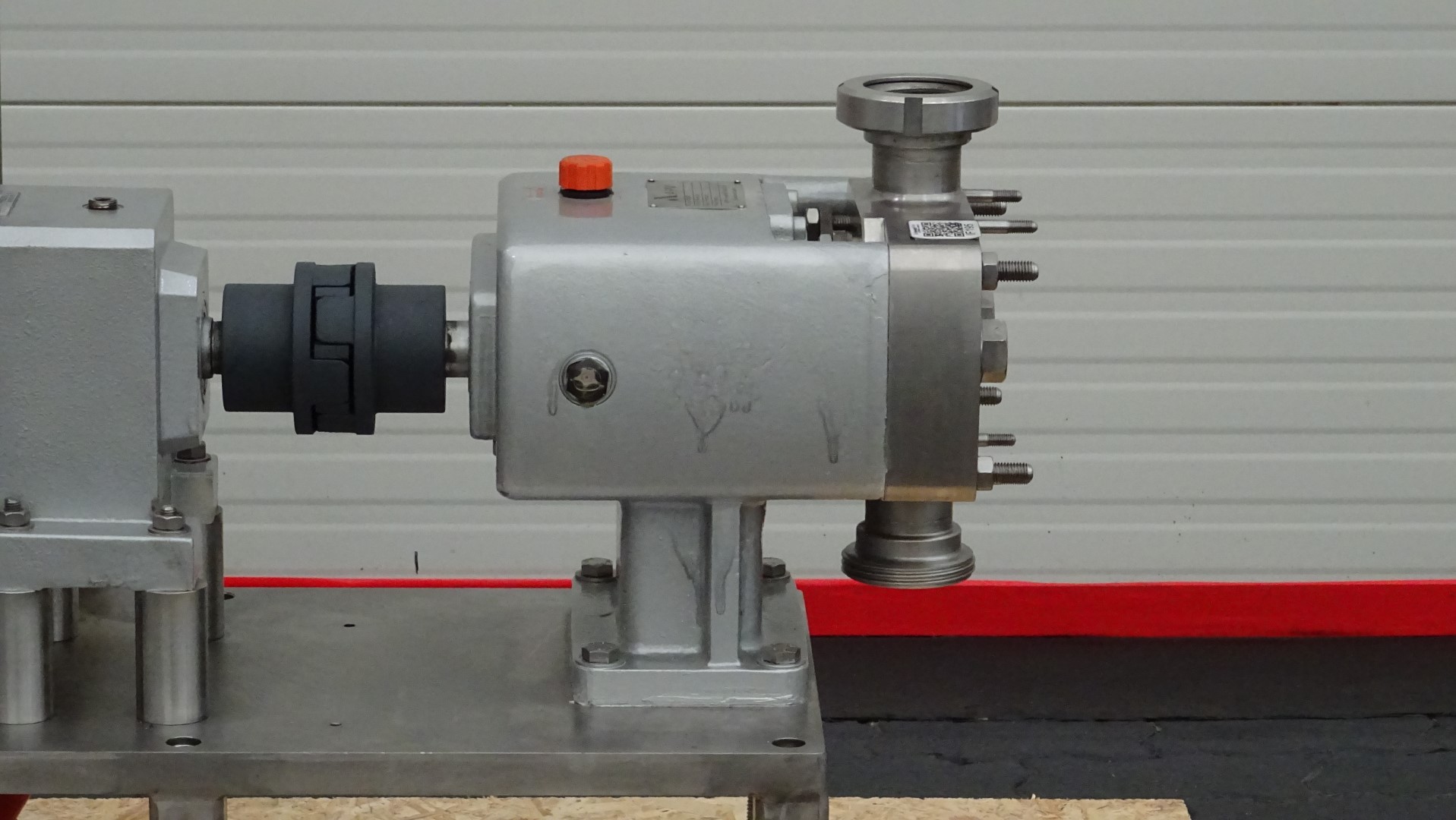 Used Rotary positive displacement pump / Lobe pump - APV CLP/2/036/20