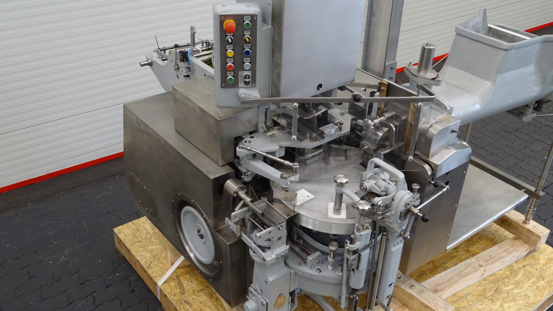 Used Reconditioned filling and wrapping machine for butter - Trepko XPG-40 for 250 gram