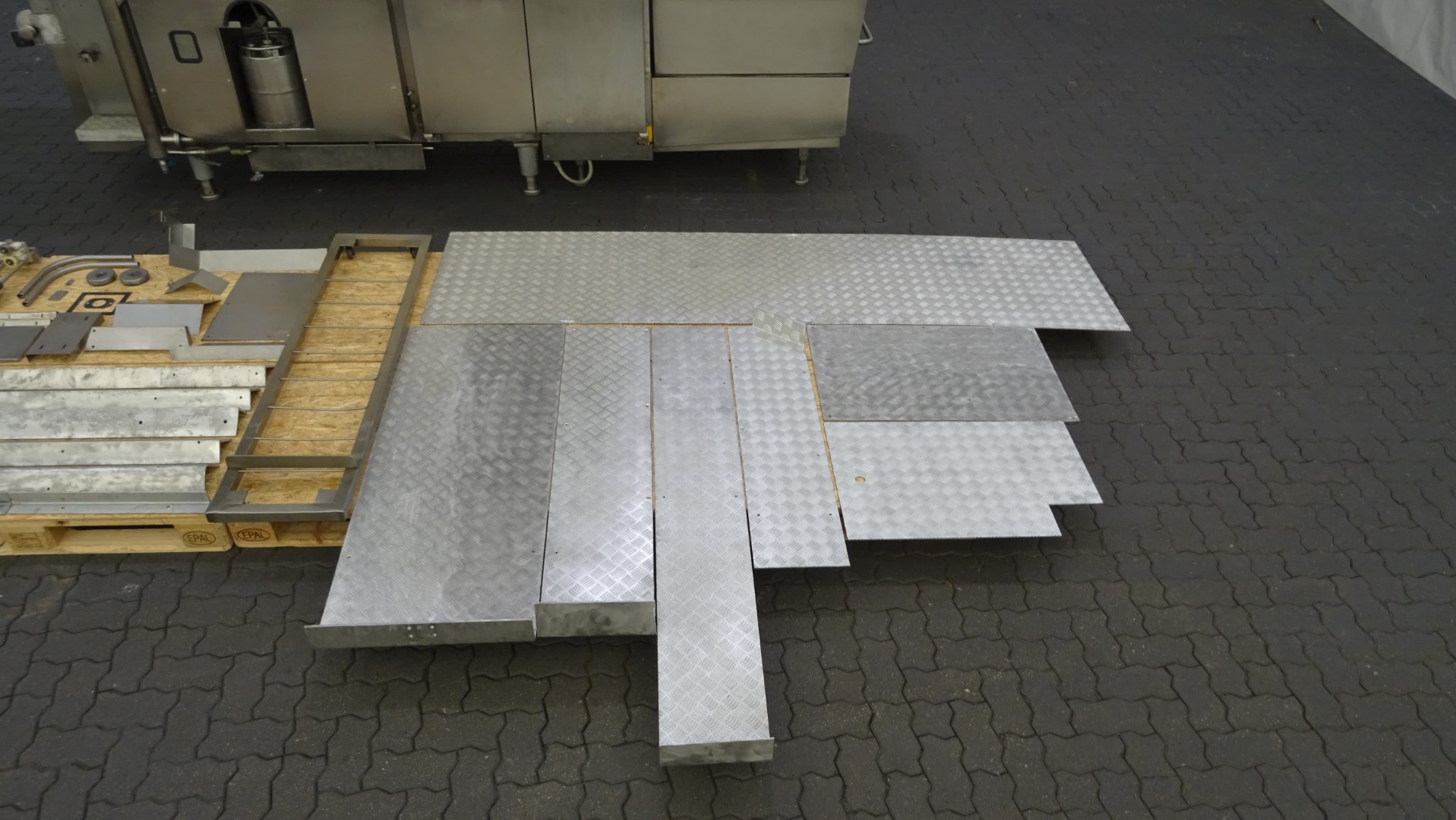 Used Aseptic Carton Filler - Tetra Pak TBA/8 - 100 V - 1.000 ml Slim