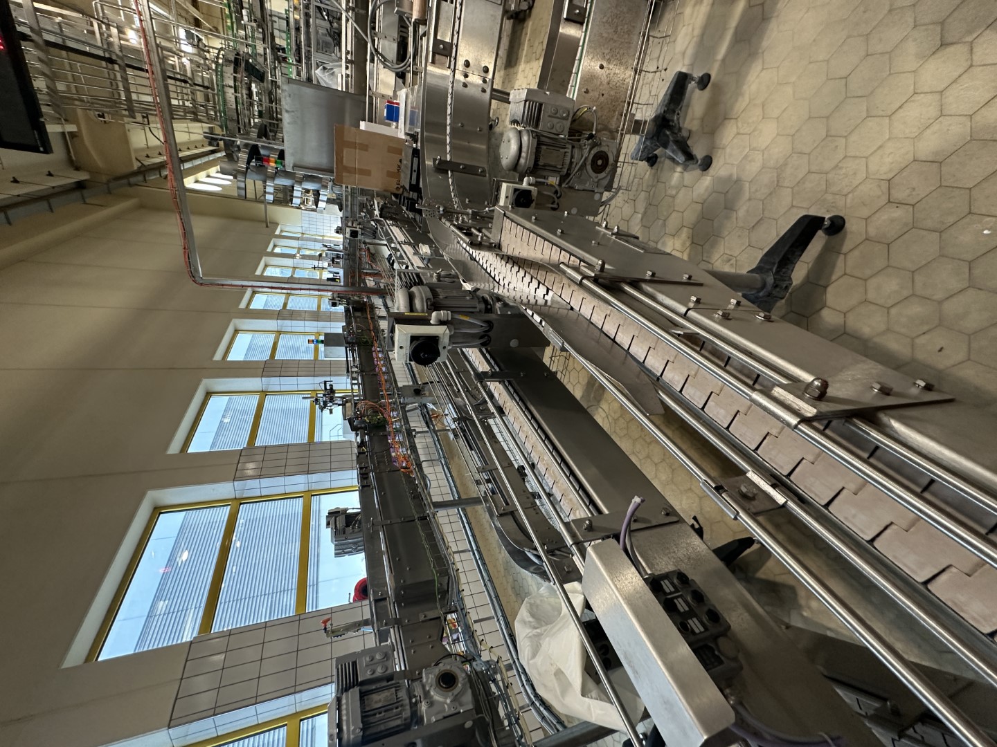 Used Aseptic Carton Filling Line: Shikoku S-PS80HA + 3x Elopak PLA-S30 Applicator + Oystar A+F Packer