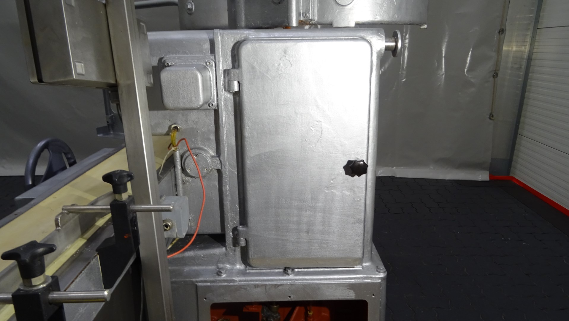 Used Filling and wrapping machine for butter SIG F100