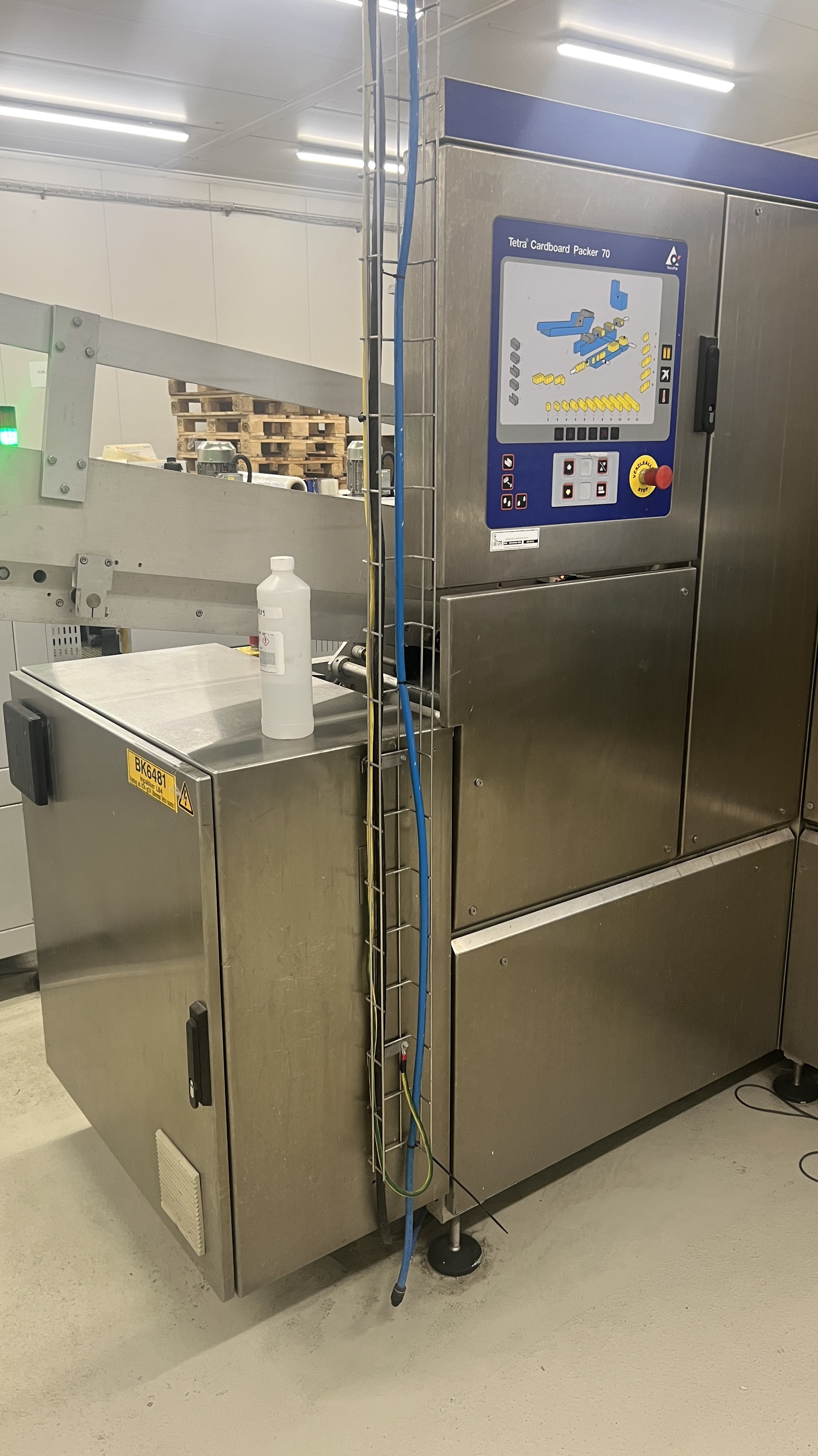 Used Aseptic Carton Filler Tetra Pak TBA/19 - 10 V - 200 ml Slim