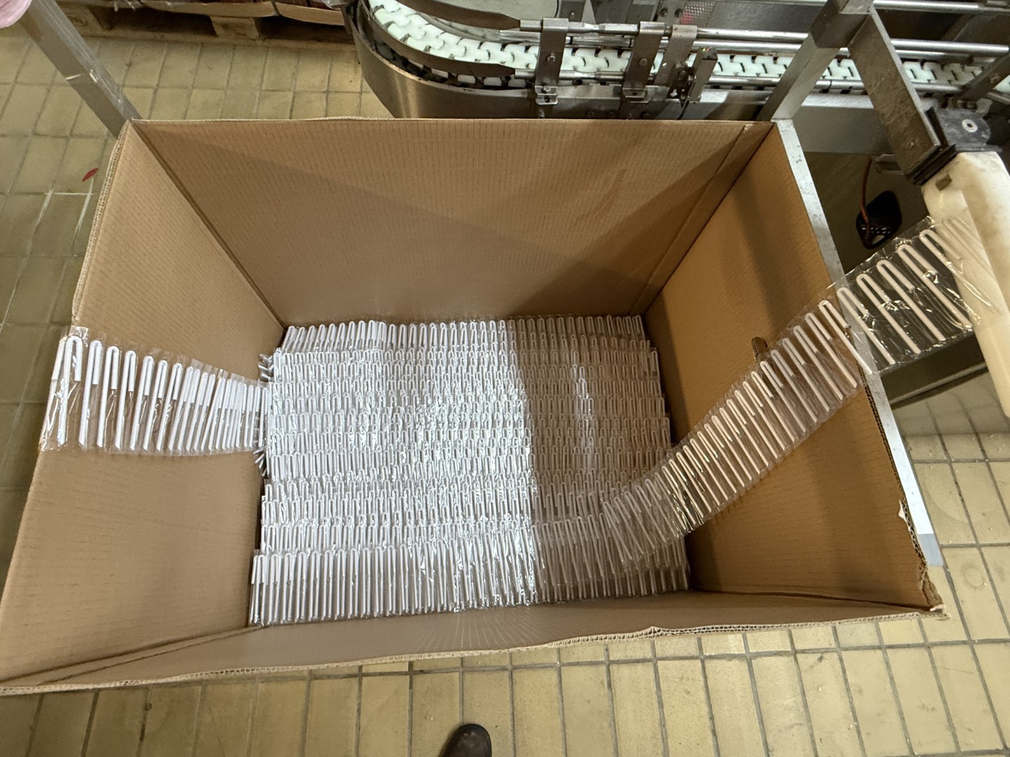 Used Aseptic Carton Filling Line: Tetra Pak TBA/19 - 30 V - 200 ml Slim + Easy Ride + TSA 21 + CBP 70