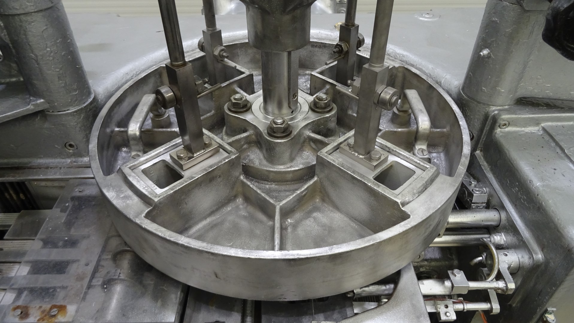 Used Filling and wrapping machine for butter SIG F100