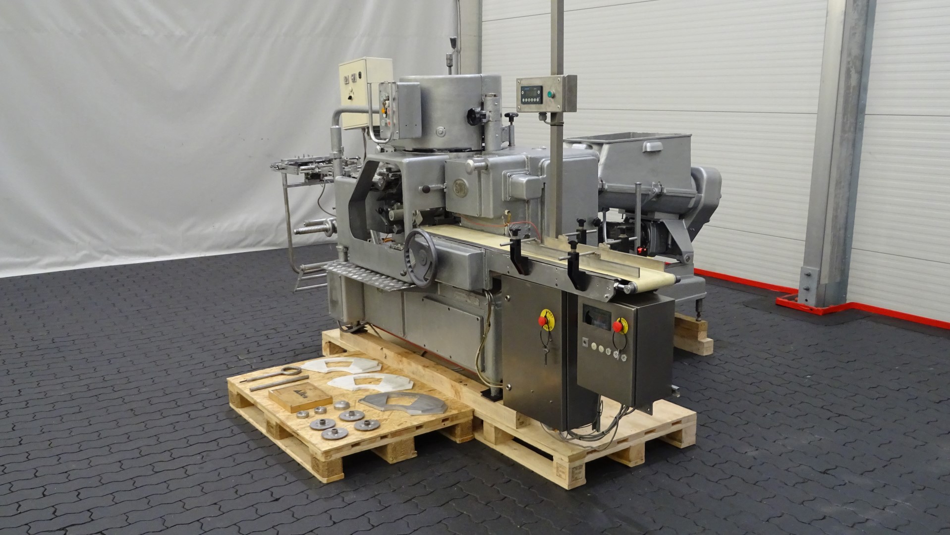 Used Filling and wrapping machine for butter SIG F100