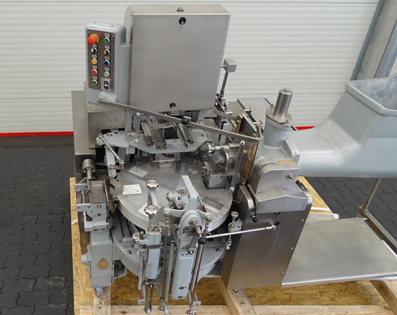 Used Reconditioned filling and wrapping machine for butter - Trepko XPG-40 for 250 gram