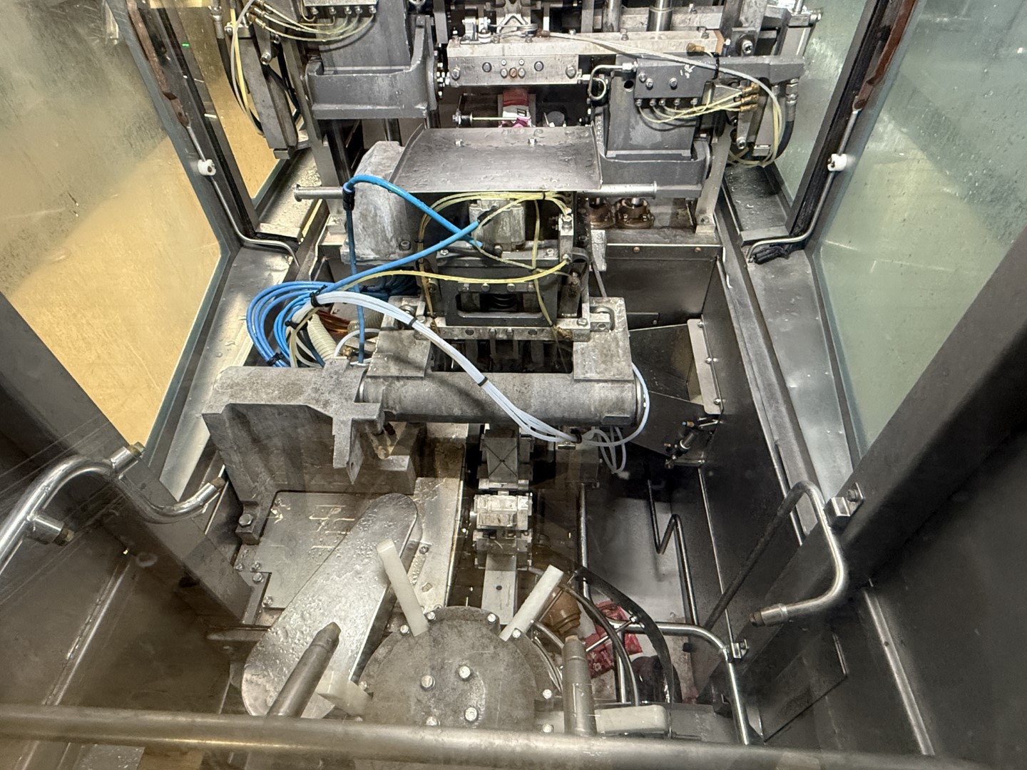 Used Aseptic Carton Filling Line: Tetra Pak TBA/19 - 30 V - 200 ml Slim + Easy Ride + TSA 21 + CBP 70