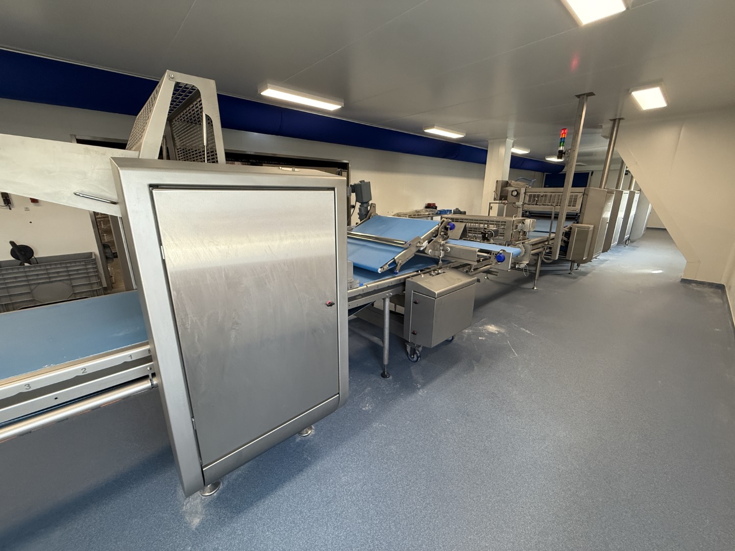 Used Dough processing / rollout line - Rademaker sheeting line with universal line and Packo nitrogen freezer