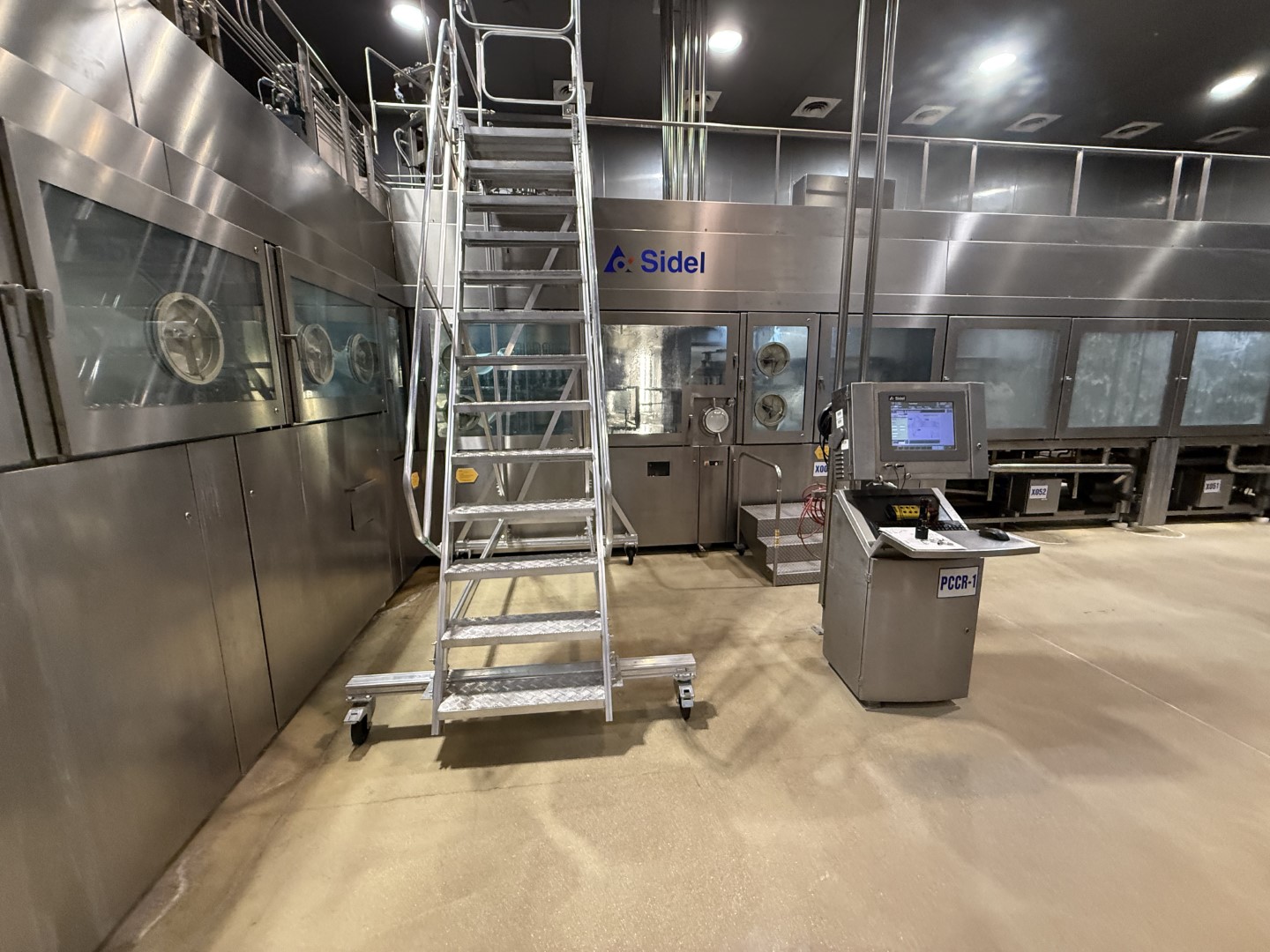 Used Processing plant, bottle blowing, filling, closing, labelling and packing line for PET bottles of 0,4/0,5/1,5 liter - Tetra Pak / Sidel