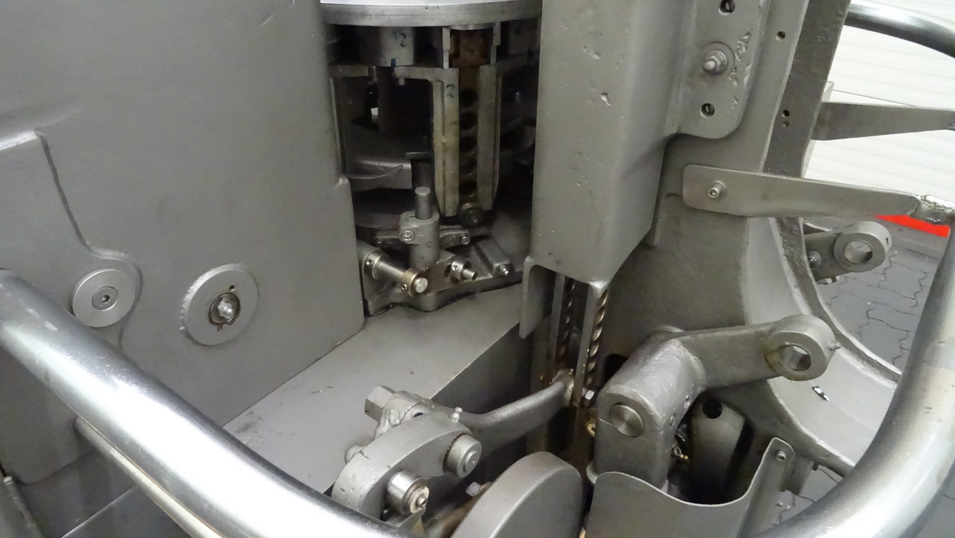 Used Filling and wrapping machine for miniportions of butter Benhil 8304