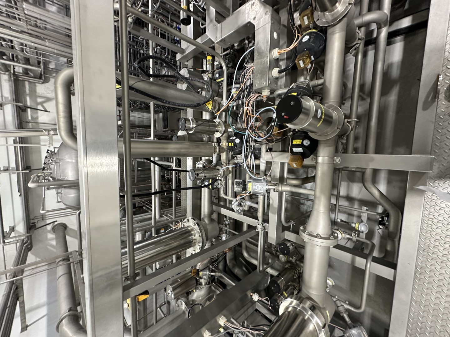 Used Aseptic PET Bottle filling machine - SIG Asbofill 710