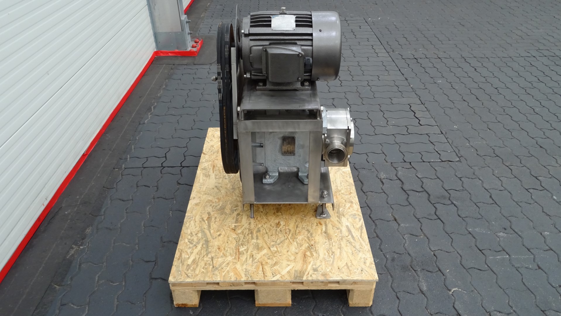 Used Rotary positive displacement pump / Lobe pump - ITT Jabsco Pureflo Lobe 24250-4310