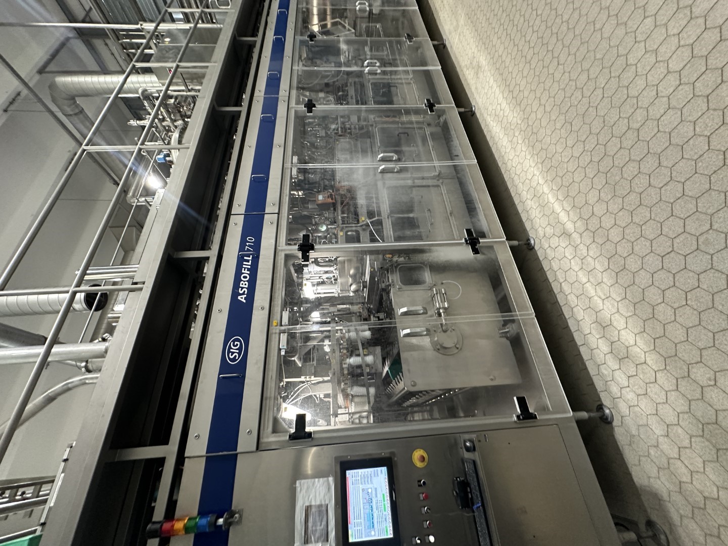 Used Aseptic PET Bottle filling machine - SIG Asbofill 710