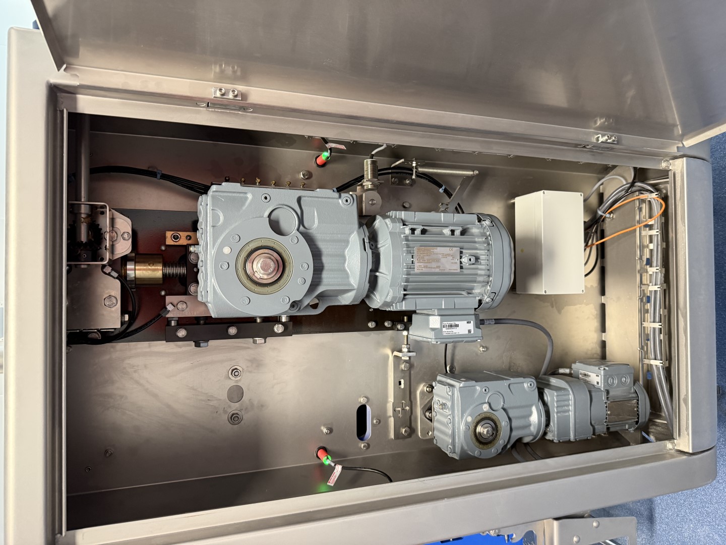 Used Dough processing / rollout line - Rademaker sheeting line with universal line and Packo nitrogen freezer